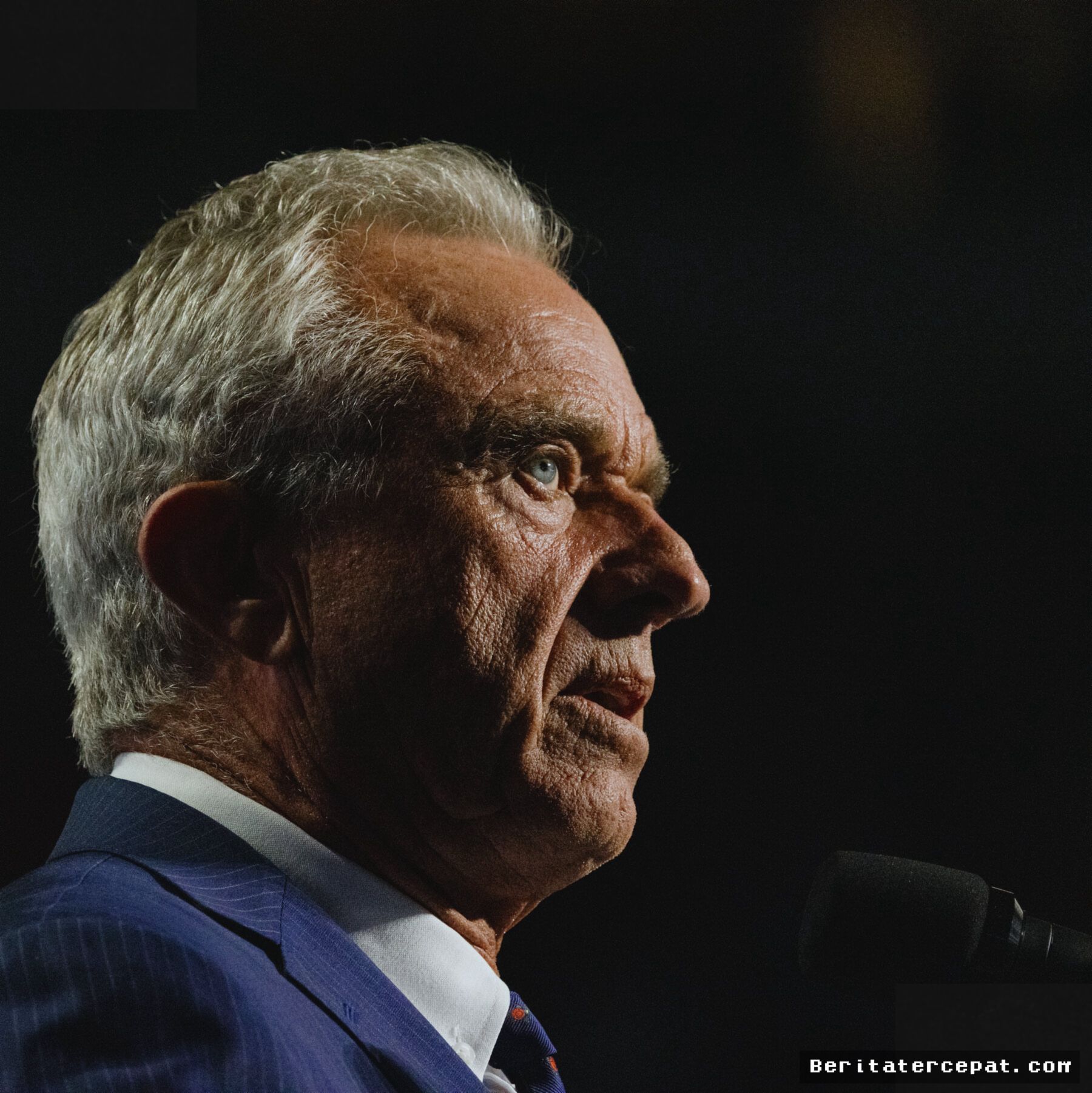 AS — Menkes Robert F. Kennedy Jr. Rangkul Komunitas Skeptis Vaksin