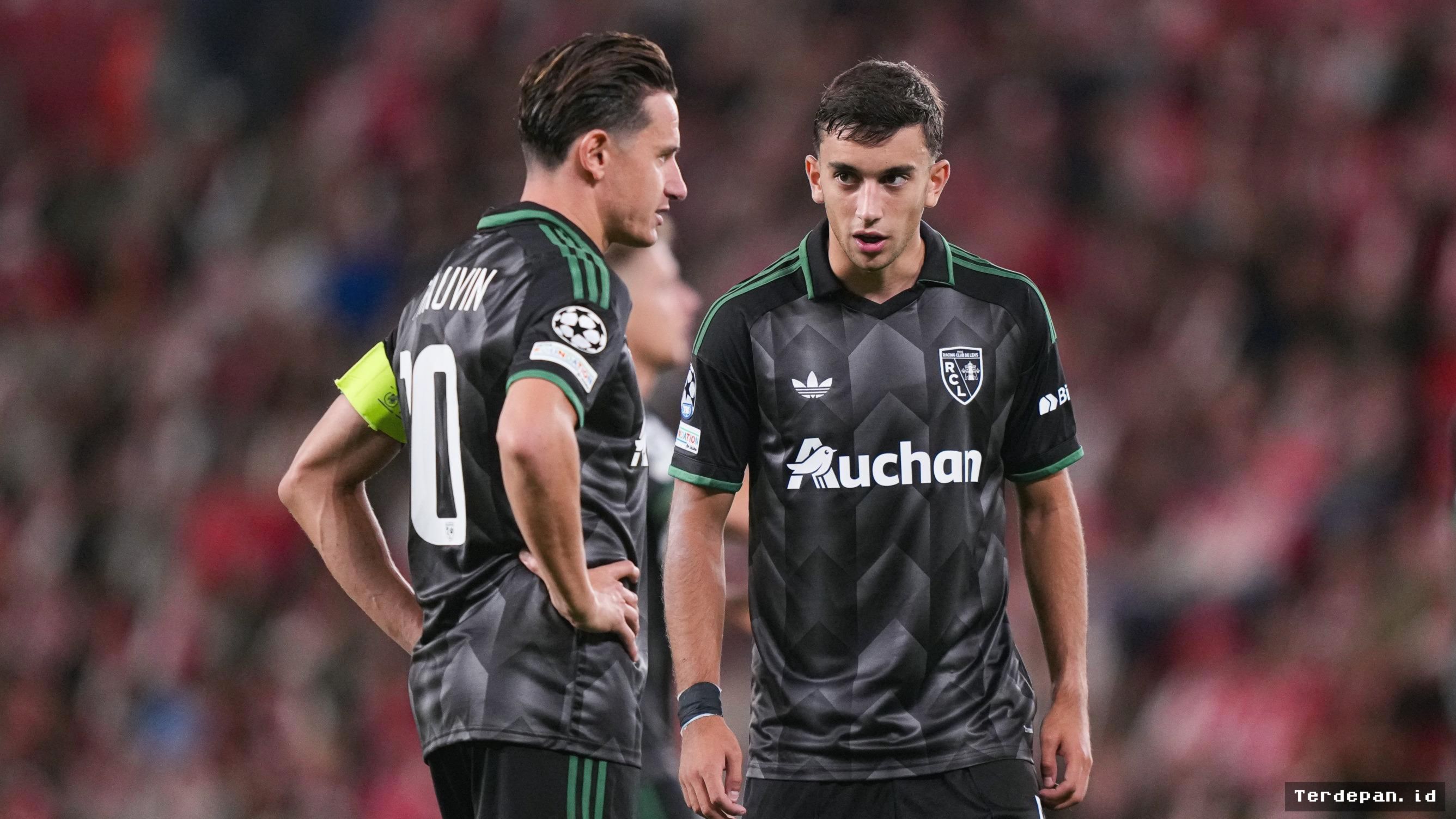 PRAGA — Lens Tundukkan Slavia Prague 3-2 dalam Drama Champions League