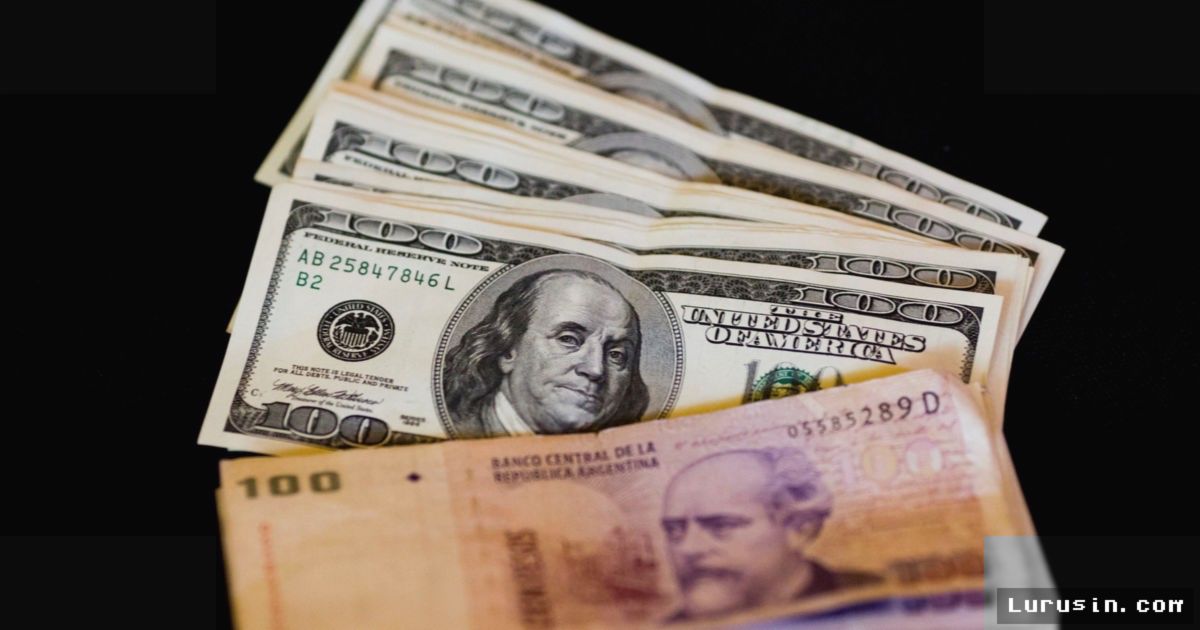 BUENOS AIRES — Kurs Dolar Kartu Argentina Melambung Bebani Transaksi Warga