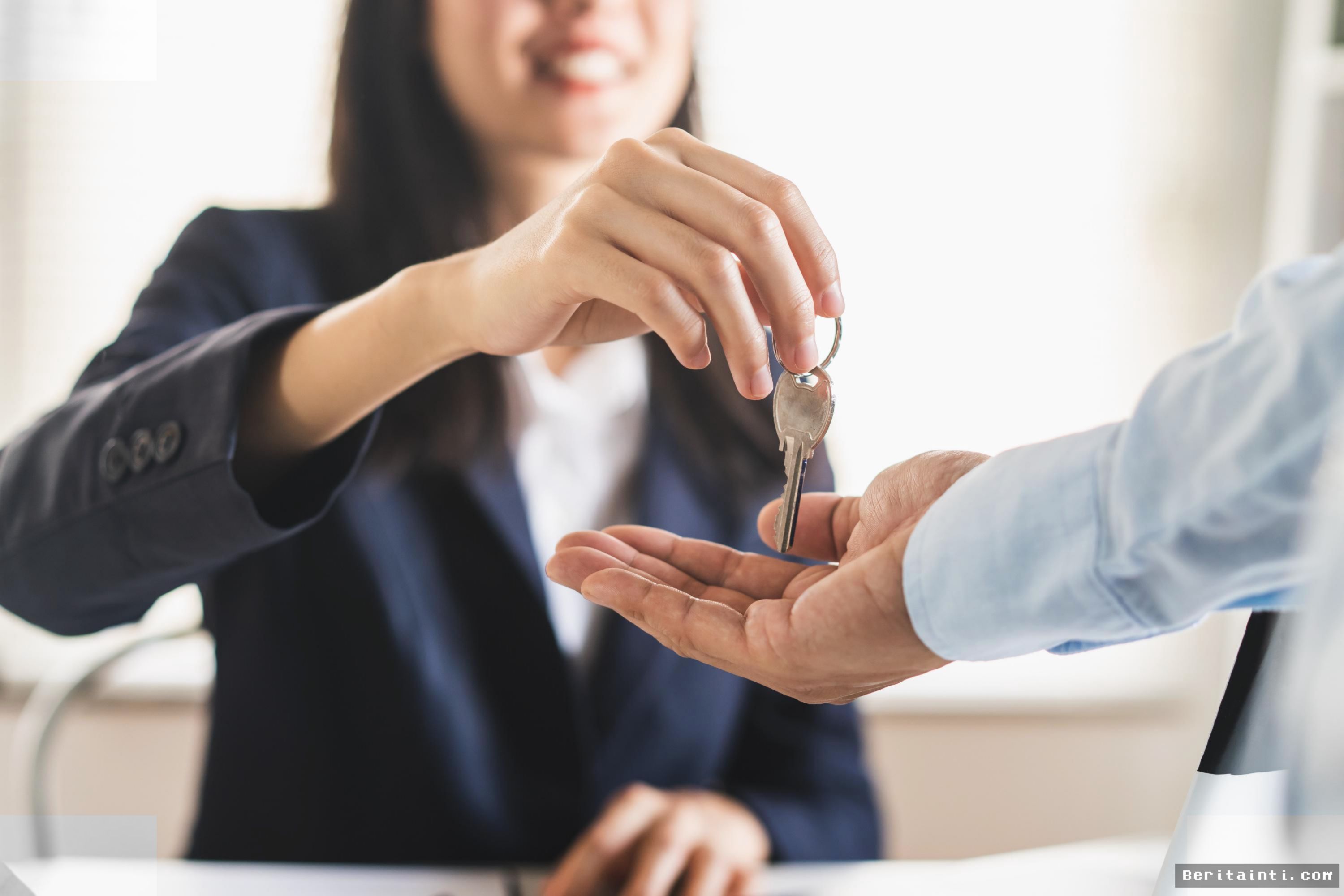 PRANCIS — Penyewa Tetap Wajib Bayar Sewa Meski Pindah Lebih Awal