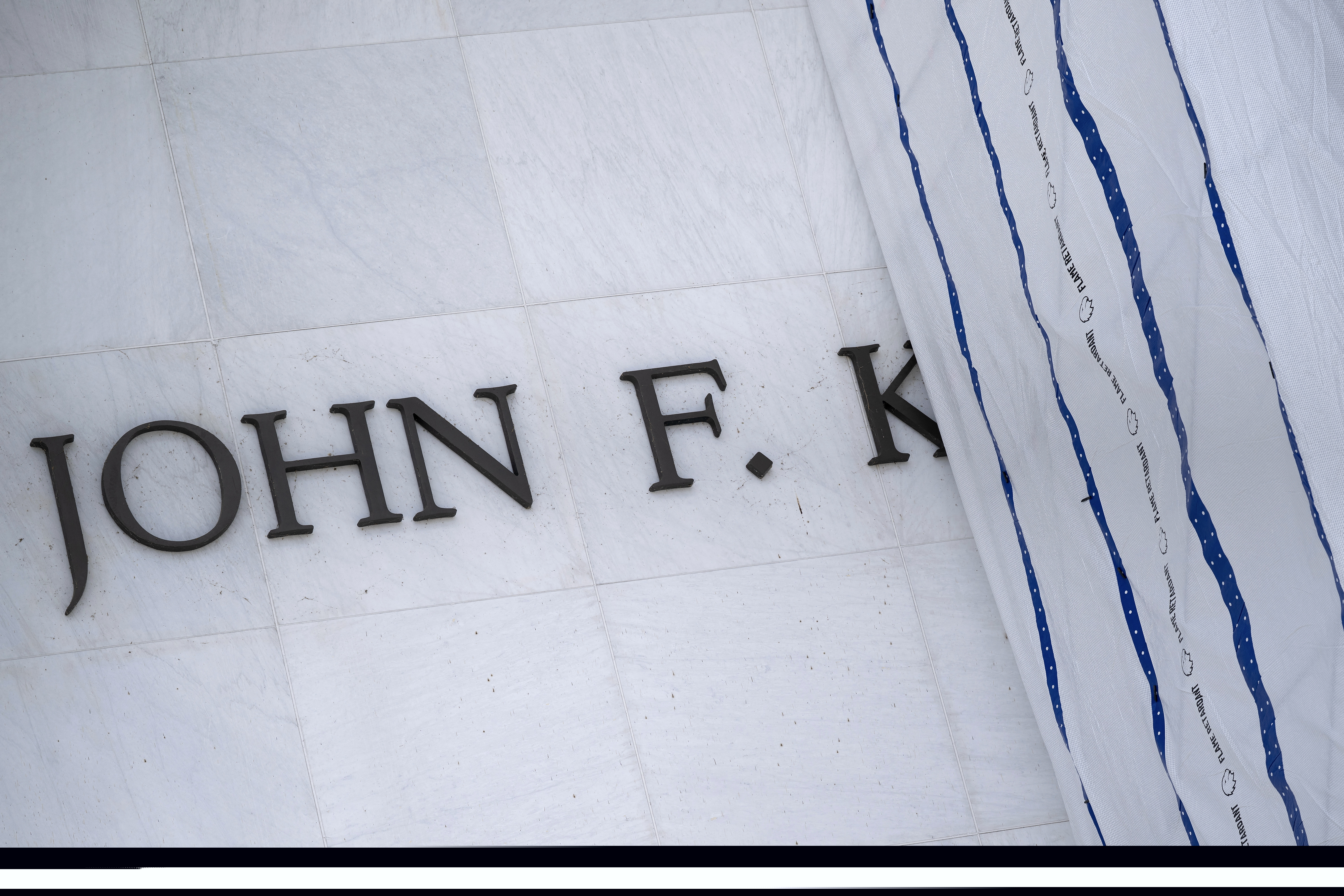 WASHINGTON — Dewan Kennedy Center Sepakat Menutup Pusat Seni Bersejarah