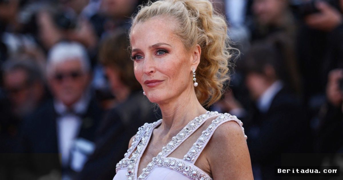 Gillian Anderson Ungkap Identitas Panseksual Usai Bertahun-tahun Simpan Rahasia Asmara
