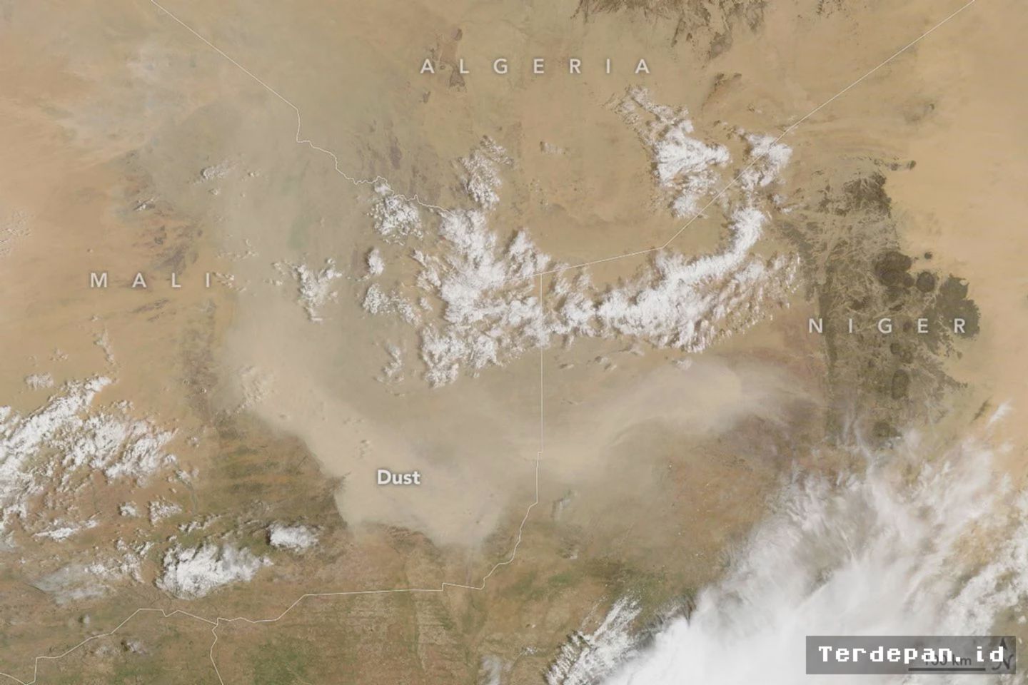 NASA — Satelit Terra Merekam Badai Debu Dahsyat Melanda Mali