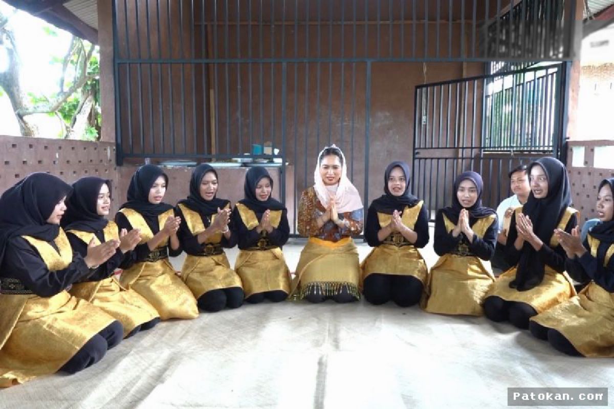Wamenpar: Seni Budaya Menjadi Kekuatan Utama Desa Wisata Kampung Nusa