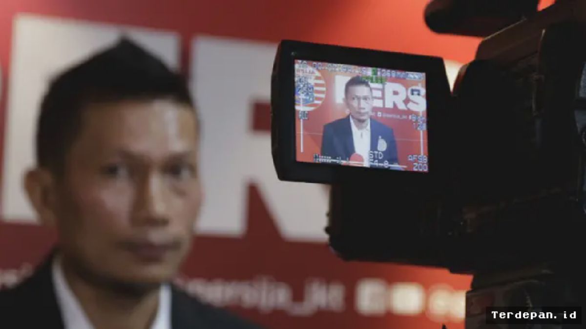 Persija Kirim Ismed Sofyan Menimba Ilmu Kepelatihan di Deportivo Alaves