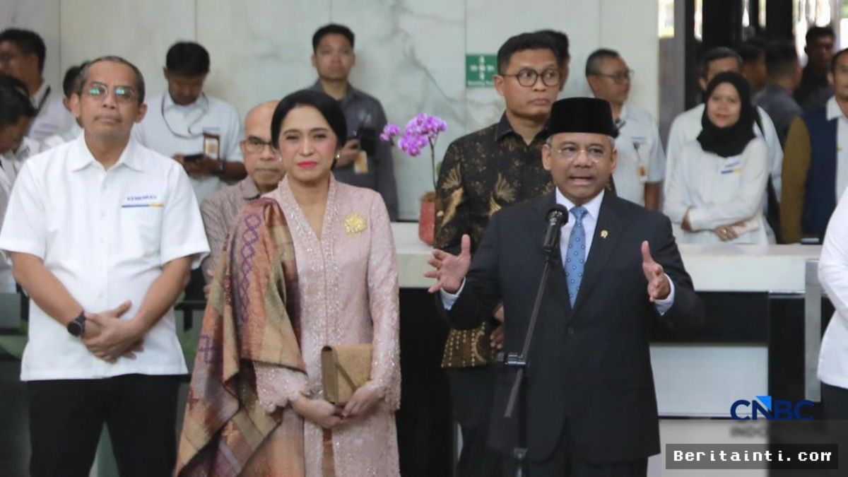 JAKARTA — Suahasil Nazara Resmi Dilantik Jadi Menteri Keuangan Prabowo