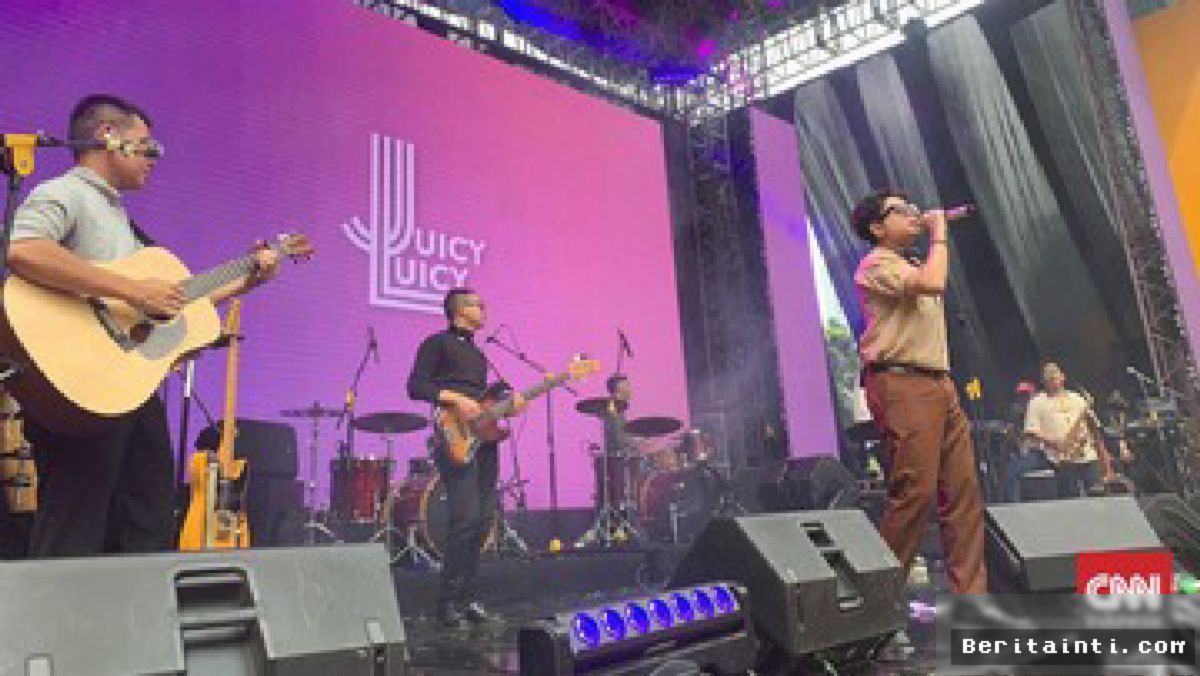 BATAM — Akun Instagram Vokalis Juicy Luicy Hilang Usai Konser Batal