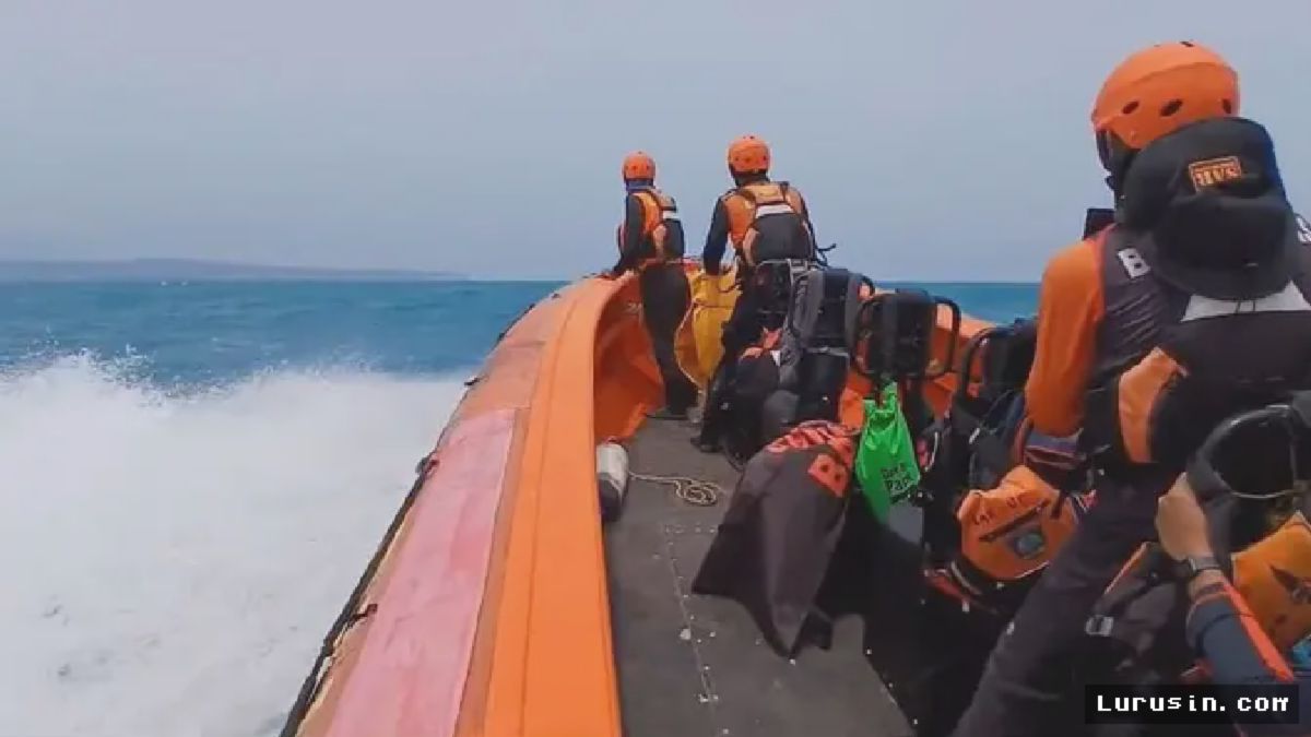 Operasi SAR Hari Kedua: Lima Jurnalis Hilang di Anak Krakatau Belum Ditemukan