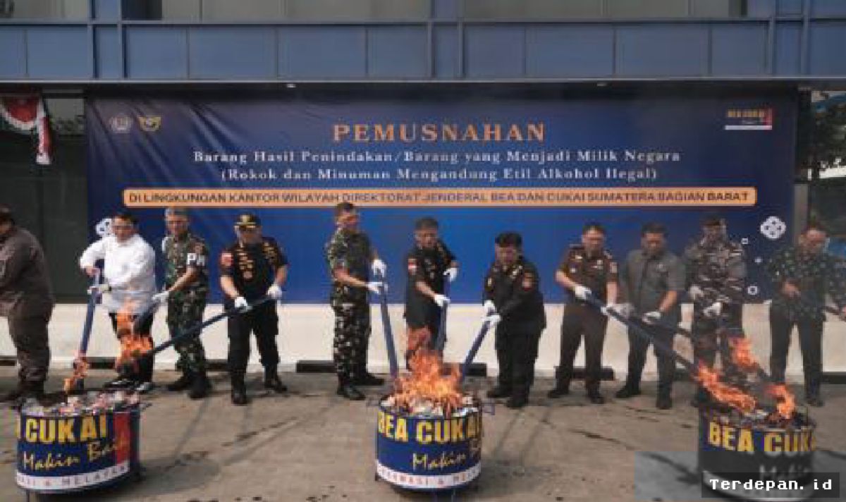 Bea Cukai Musnahkan Rokok dan Miras Ilegal Senilai Rp68,8 Miliar