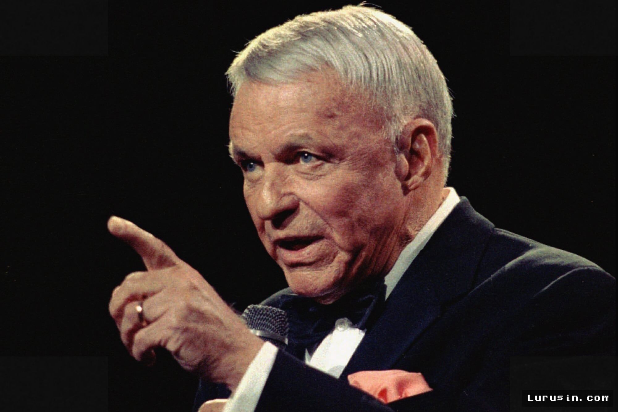 Veteran Hollywood Christopher Riordan Ungkap Tabiat Buruk Frank Sinatra