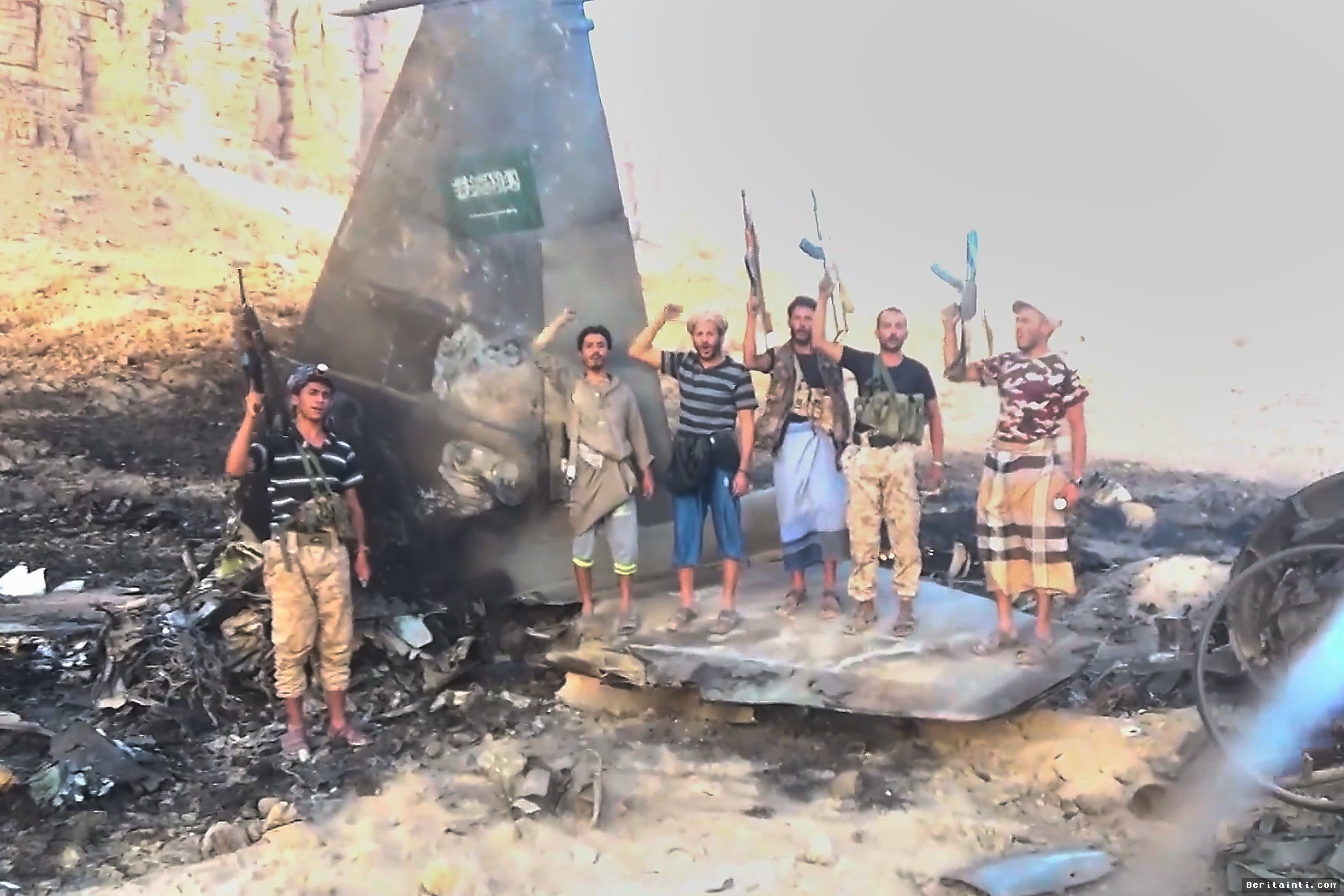 YEMEN — Kelompok Houthi Klaim Berhasil Menembak Jatuh Jet F-15 Arab Saudi