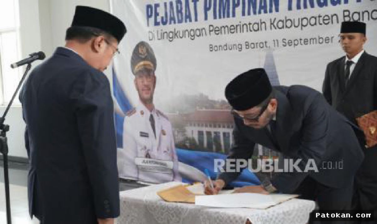 Bandung Barat — Bupati Jeje Lantik 11 Pejabat Melalui Manajemen Talenta ASN