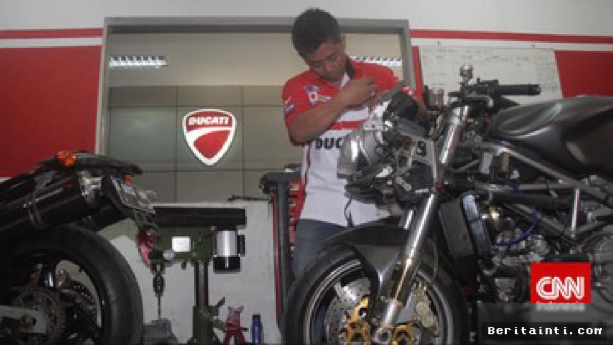 WOLFSBURG — Volkswagen Pertimbangkan Opsi Lepas Ducati Demi Danai Elektrifikasi