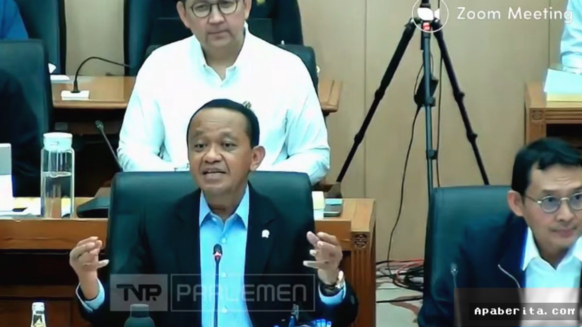 MAKASSAR — Bahlil Ungkap Biang Kerok Antrean BBM di SPBU
