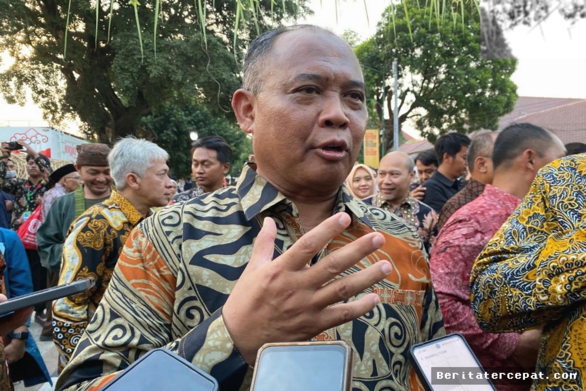 Sleman — Bupati Harda Kiswaya Desak Manajemen PSS Sleman Segera Berbenah