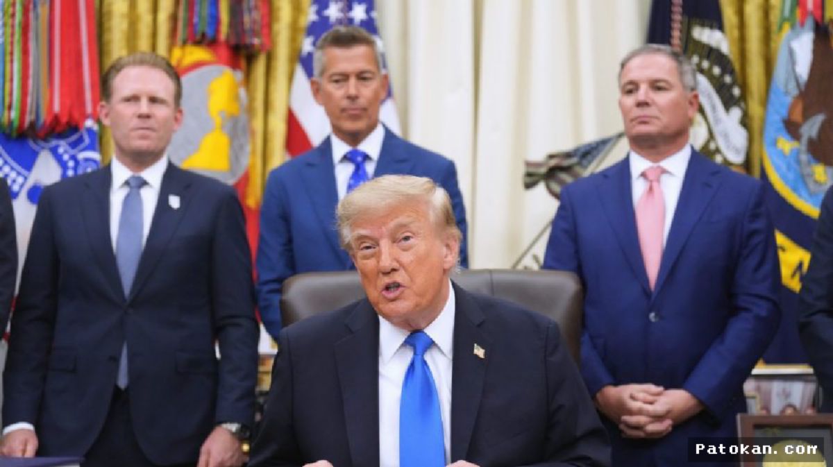 WASHINGTON — Trump Unggah Peta Bendera AS Tutupi Kanada hingga Greenland