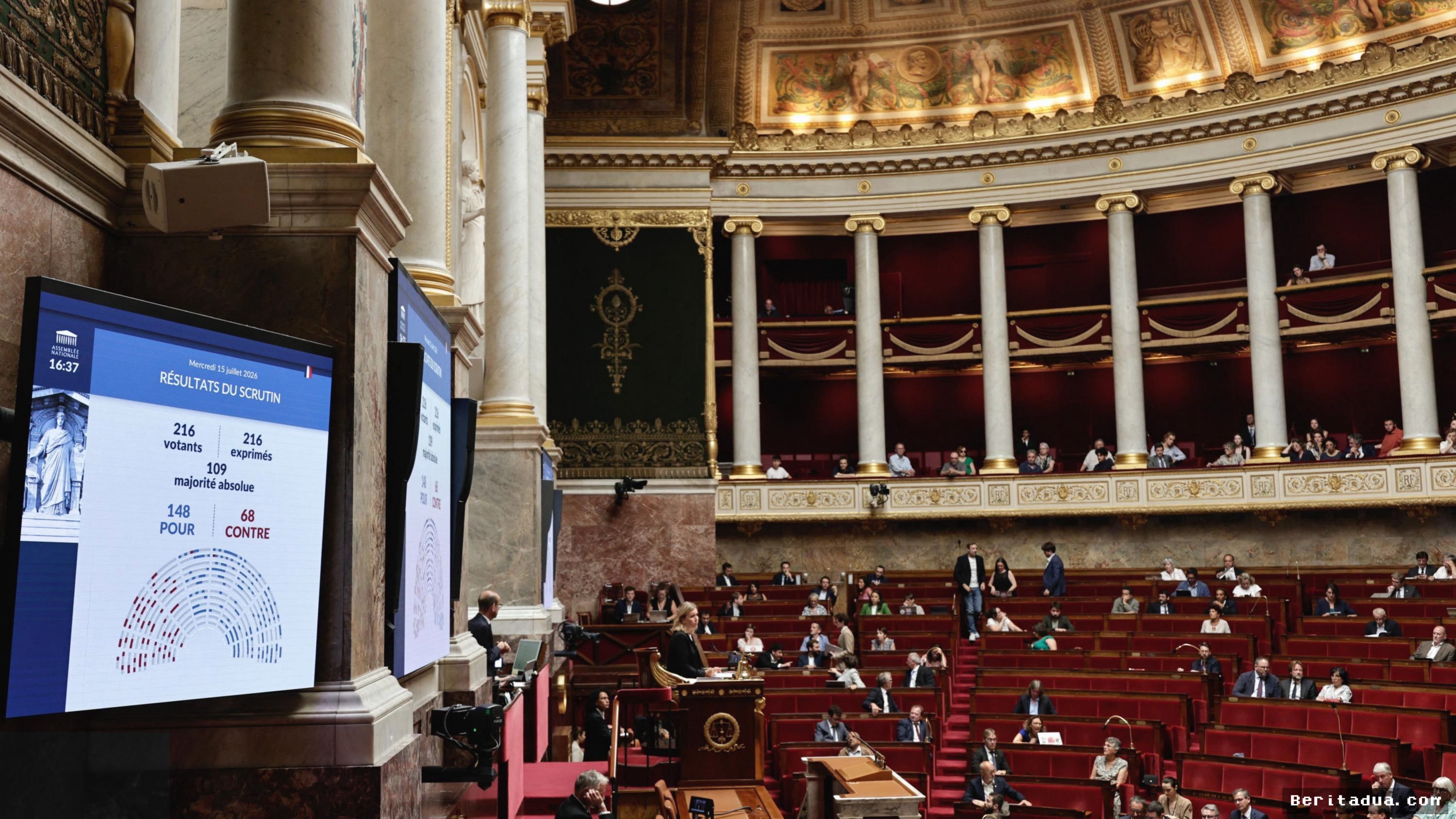 PARIS — Parlemen Prancis Memulai Pertempuran Sengit Terkait Anggaran Negara