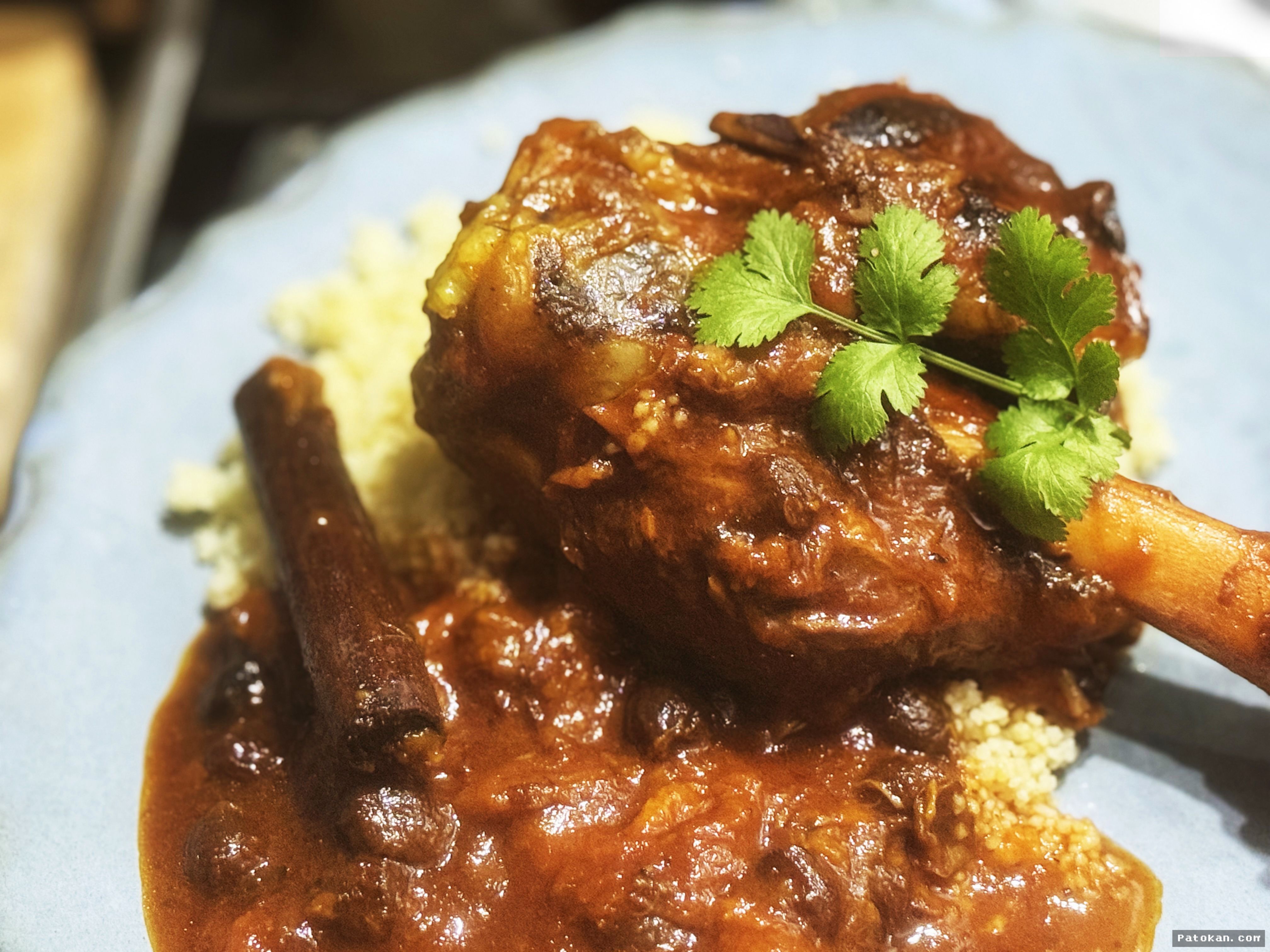 MAROKO — Lamb Shank Tagine Hadirkan Kelezatan Tradisional Afrika Utara