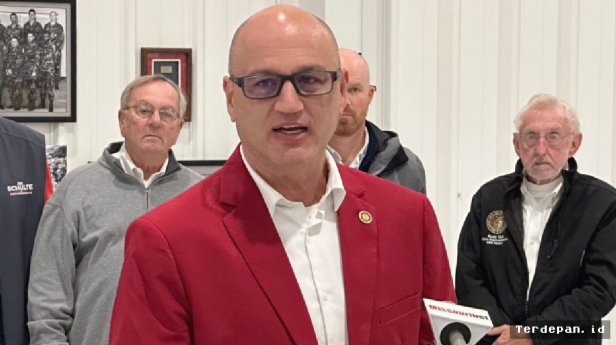 Missouri — Denny Hoskins Hadapi Sidang Penghinaan Pengadilan Soal Peta Dapil
