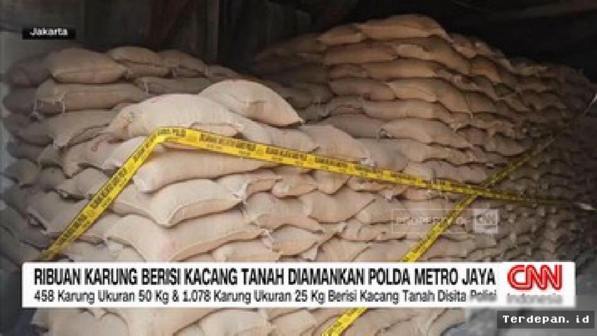 Polda Metro Jaya Sita Ribuan Karung Kacang Tanah Impor India