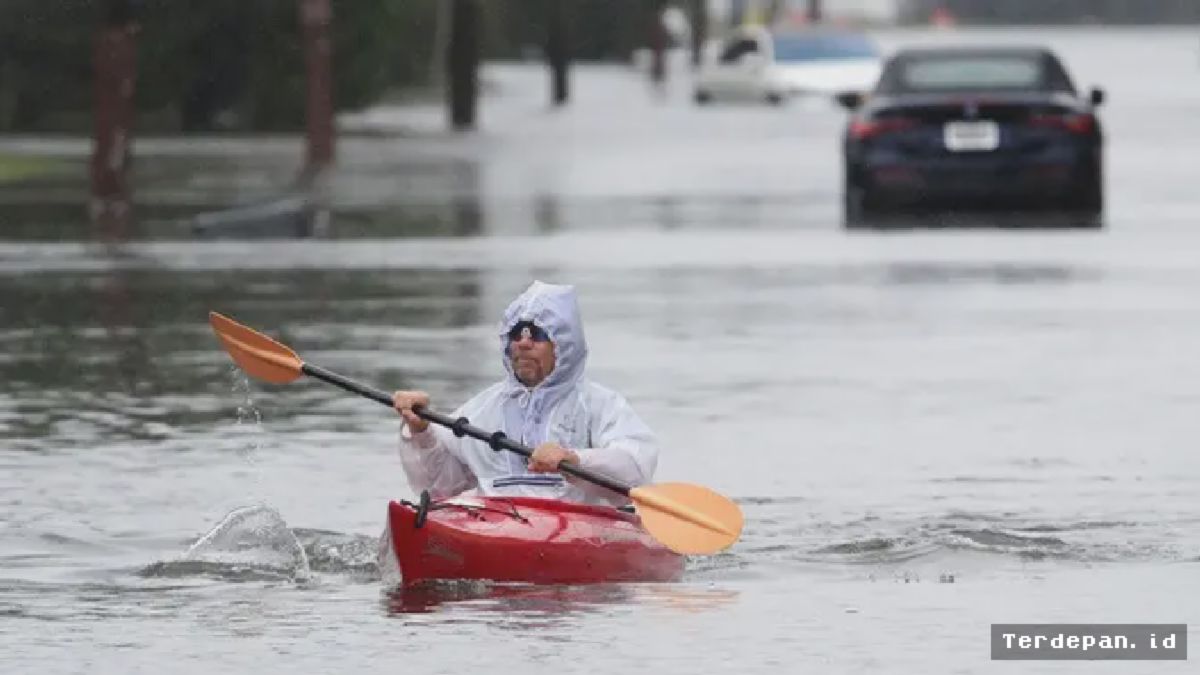 Banjir Nor'easter Rendam New Jersey, Warga Terpaksa Berperahu