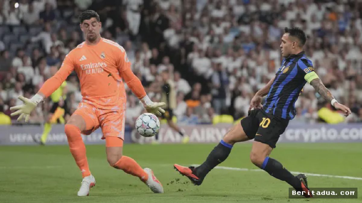 MADRID — Courtois Gagalkan Peluang Emas Lautaro Martinez di Bernabeu