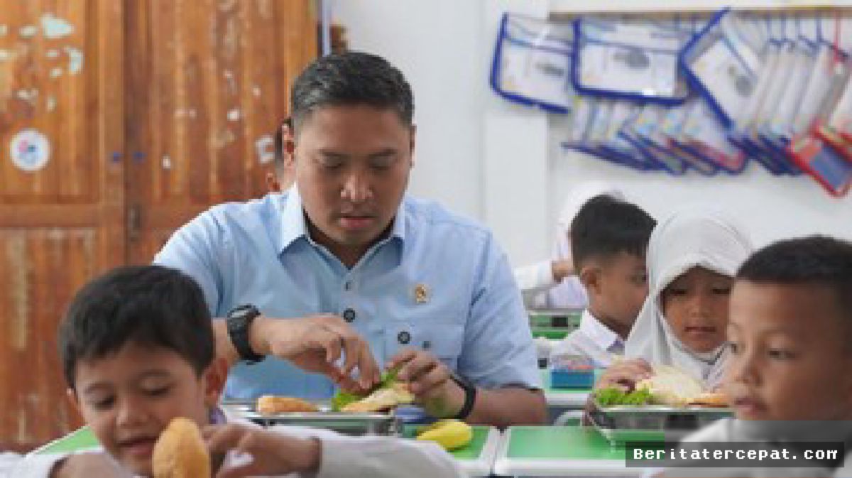 JAKARTA — Bos BGN Tegaskan Sekolah Harus Bulat Terima atau Tolak MBG