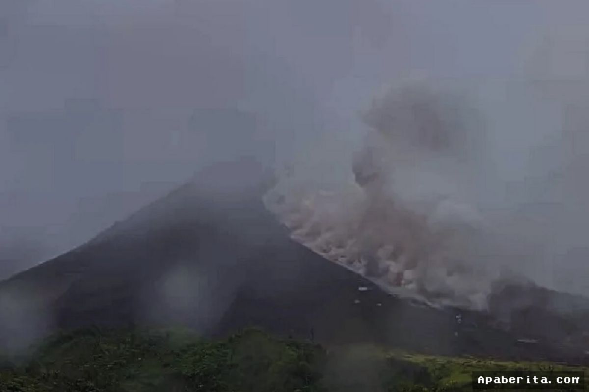 YOGYAKARTA — BPPTKG Catat Puluhan Guguran Lava Gunung Merapi Sepekan