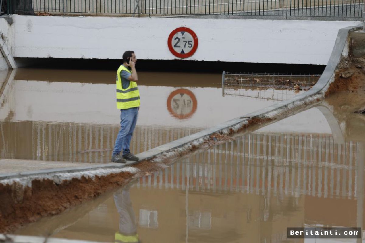 VALENCIA — Keterlambatan Peringatan Darurat Banjir Pukul 22.08 Pemicu Kontroversi