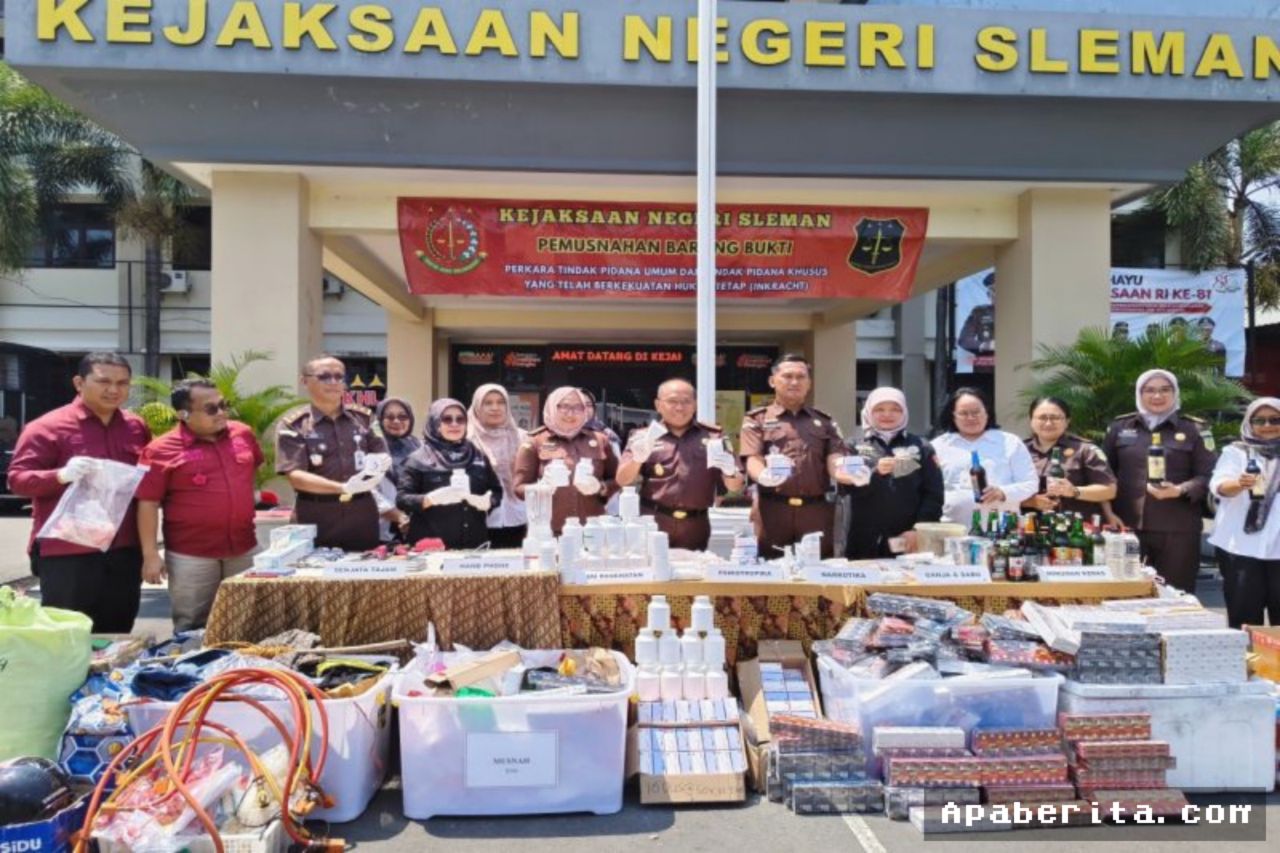Kejari Sleman Musnahkan Ribuan Barang Bukti dari 154 Perkara Pidana
