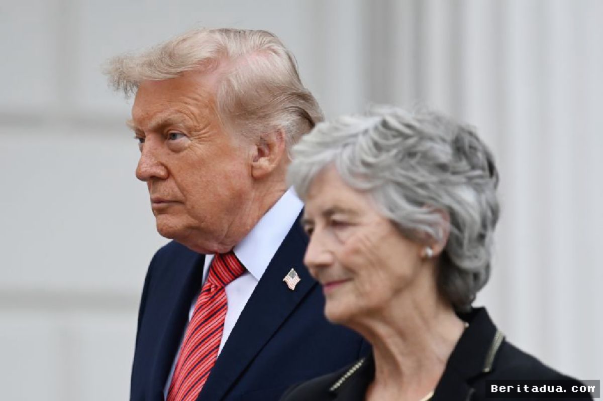 DUBLIN — Trump Sebut Reunifikasi Irlandia Langkah Fantastis