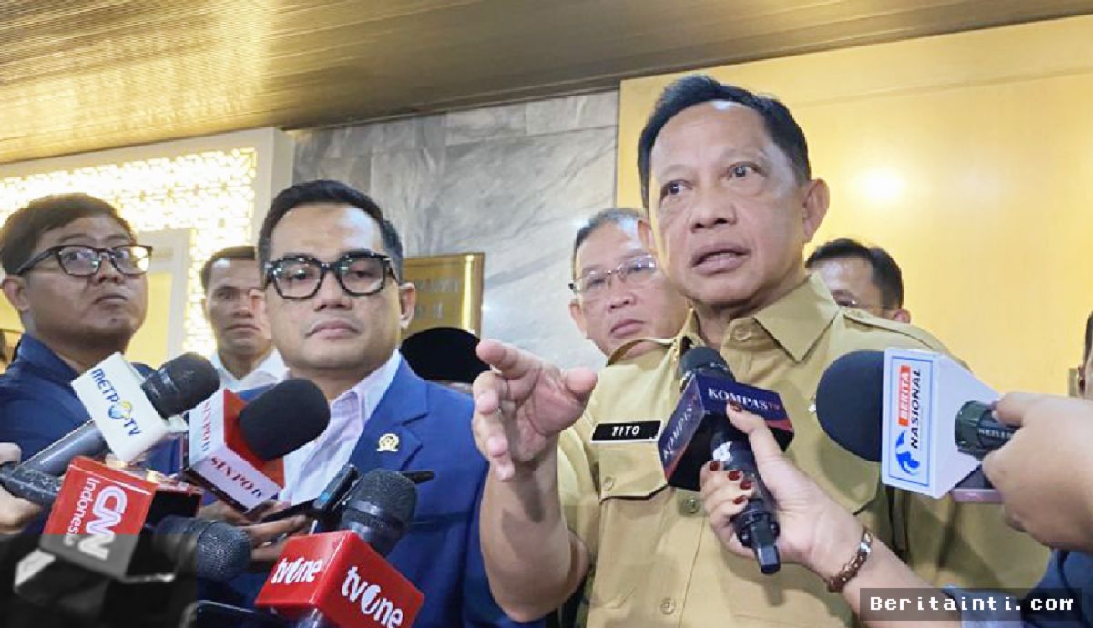 JAKARTA — Mendagri dan DPR Kaji Usulan Perpanjangan Masa Jabatan Kepala Desa
