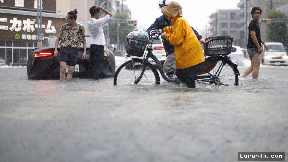 Jepang Diterjang Hujan Ekstrem, Satu Korban Tewas dan Transportasi Lumpuh