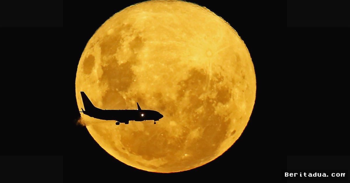 Trump Dorong Militer AS Bersiap Hadapi Perang di Orbit Bulan