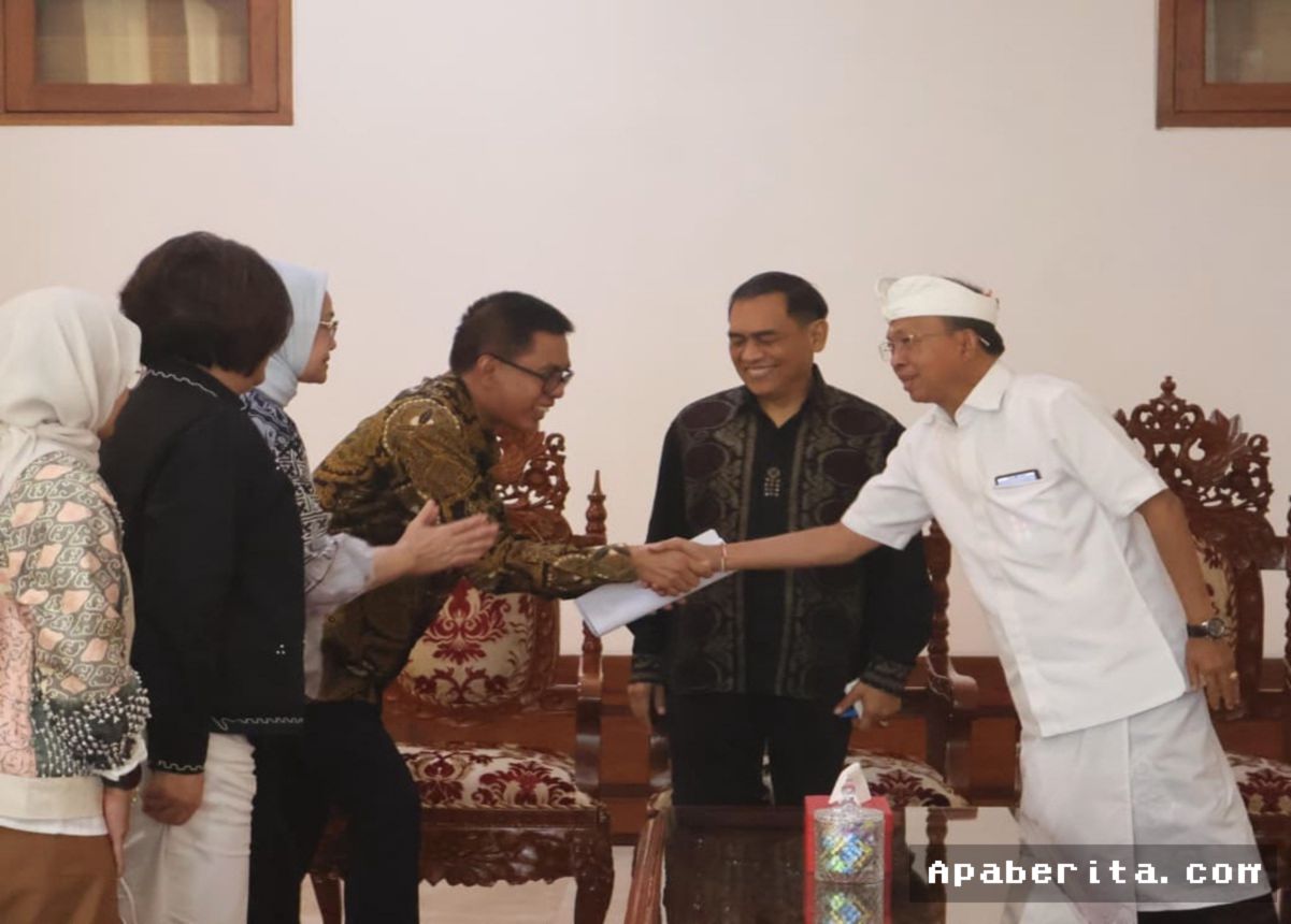 BALI — Wayan Koster Dukung Bali Tuan Rumah Kongres Dokter Kulit 2031