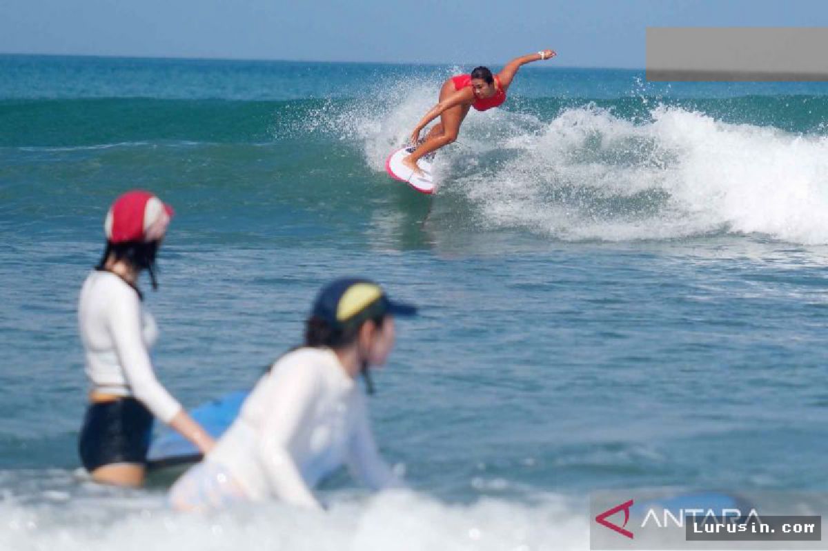 BALI — Peselancar Indonesia Intensifkan Latihan Jelang Asian Games 2026