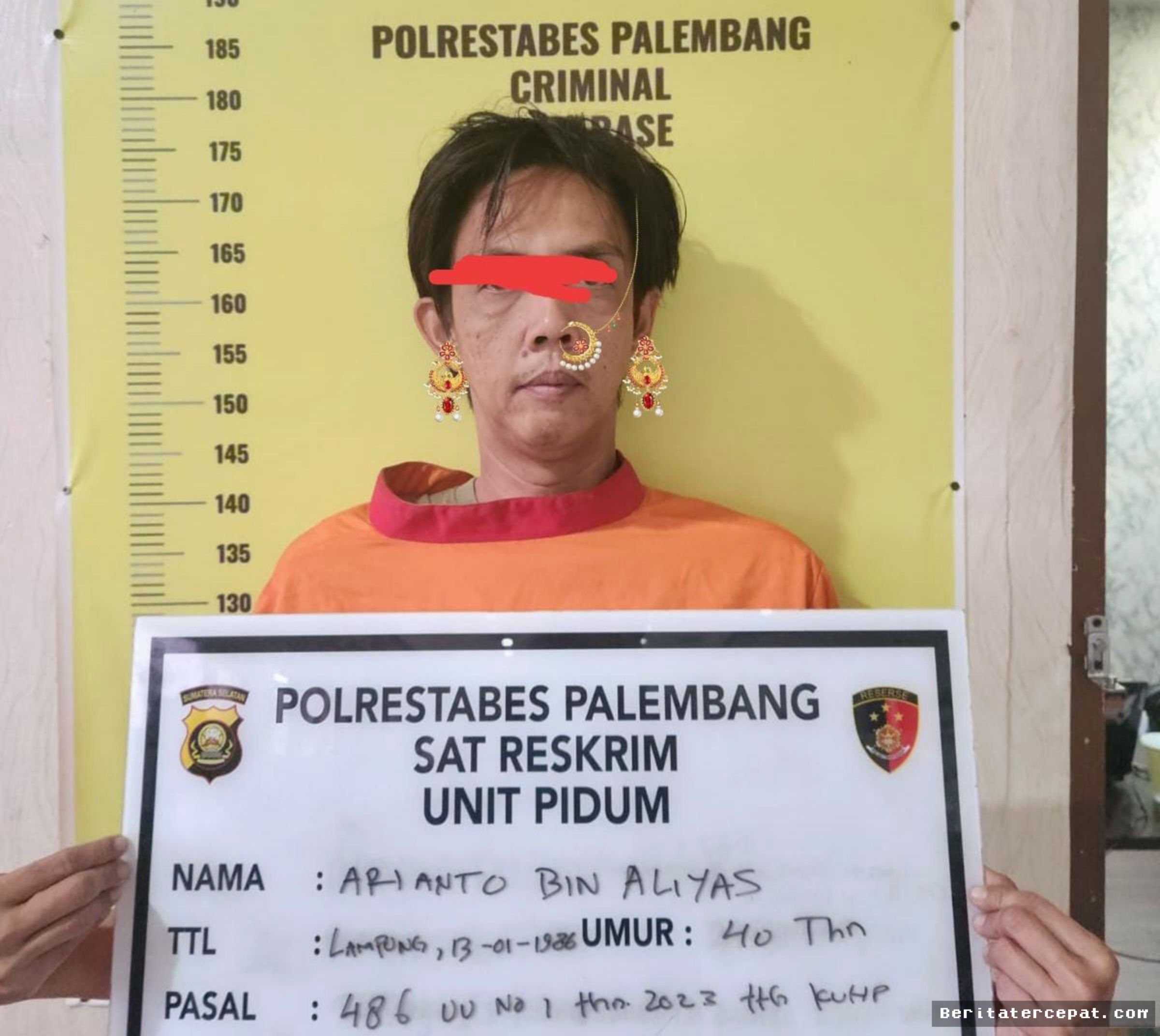 PALEMBANG — Polisi Tangkap Sopir Penggelap Puluhan Dus Minuman Keras