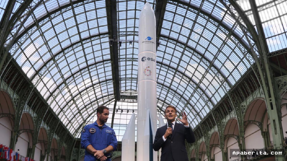 PARIS — Macron Desak Eropa Kembangkan Misi Antariksa Berawak Mandiri
