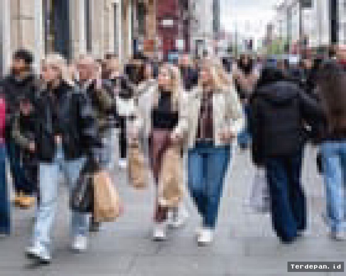 INGGRIS — Pertumbuhan Gaji Melambat Jelang Keputusan Suku Bunga