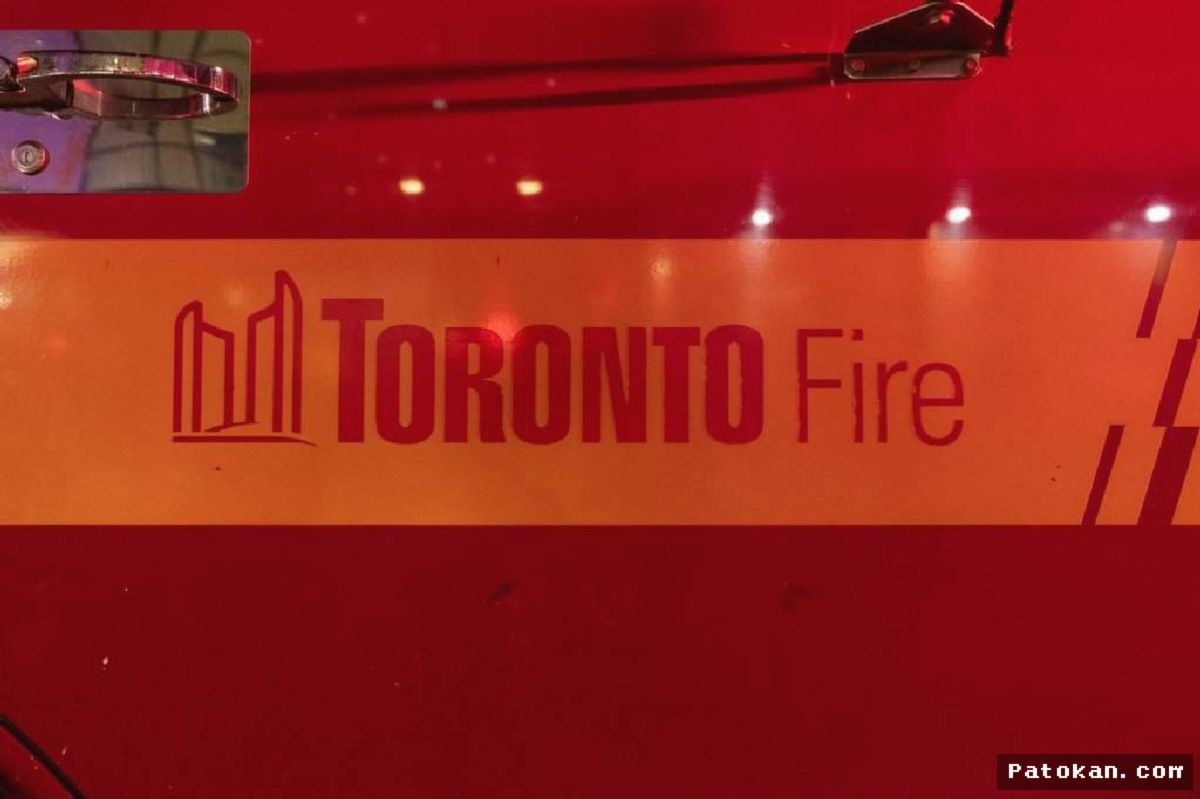 Toronto — Kebakaran Apartemen Lantai Delapan Kritiskan Satu Warga