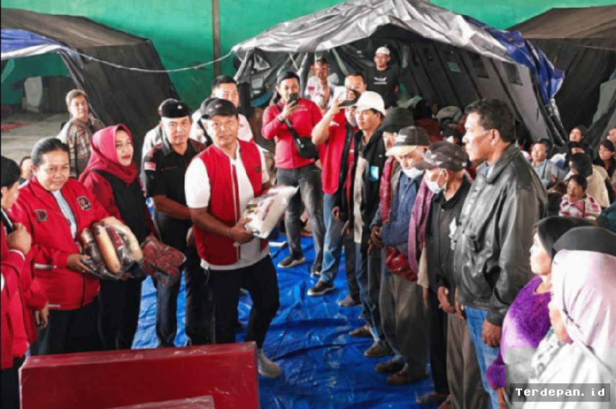 PDI Perjuangan Sumut Salurkan Bantuan Korban Erupsi Gunung Sinabung