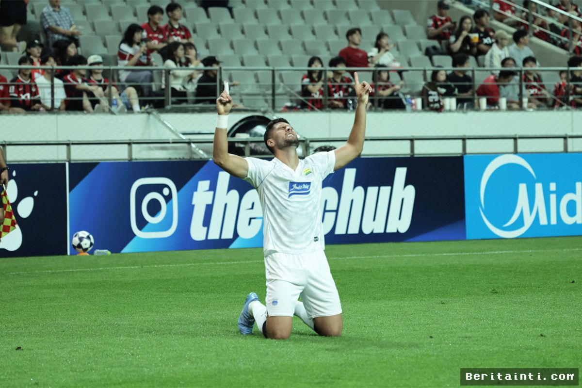 Persib Pastikan Kondisi Bek Julio Cesar Membaik Pasca-Laga Kontra FC Seoul