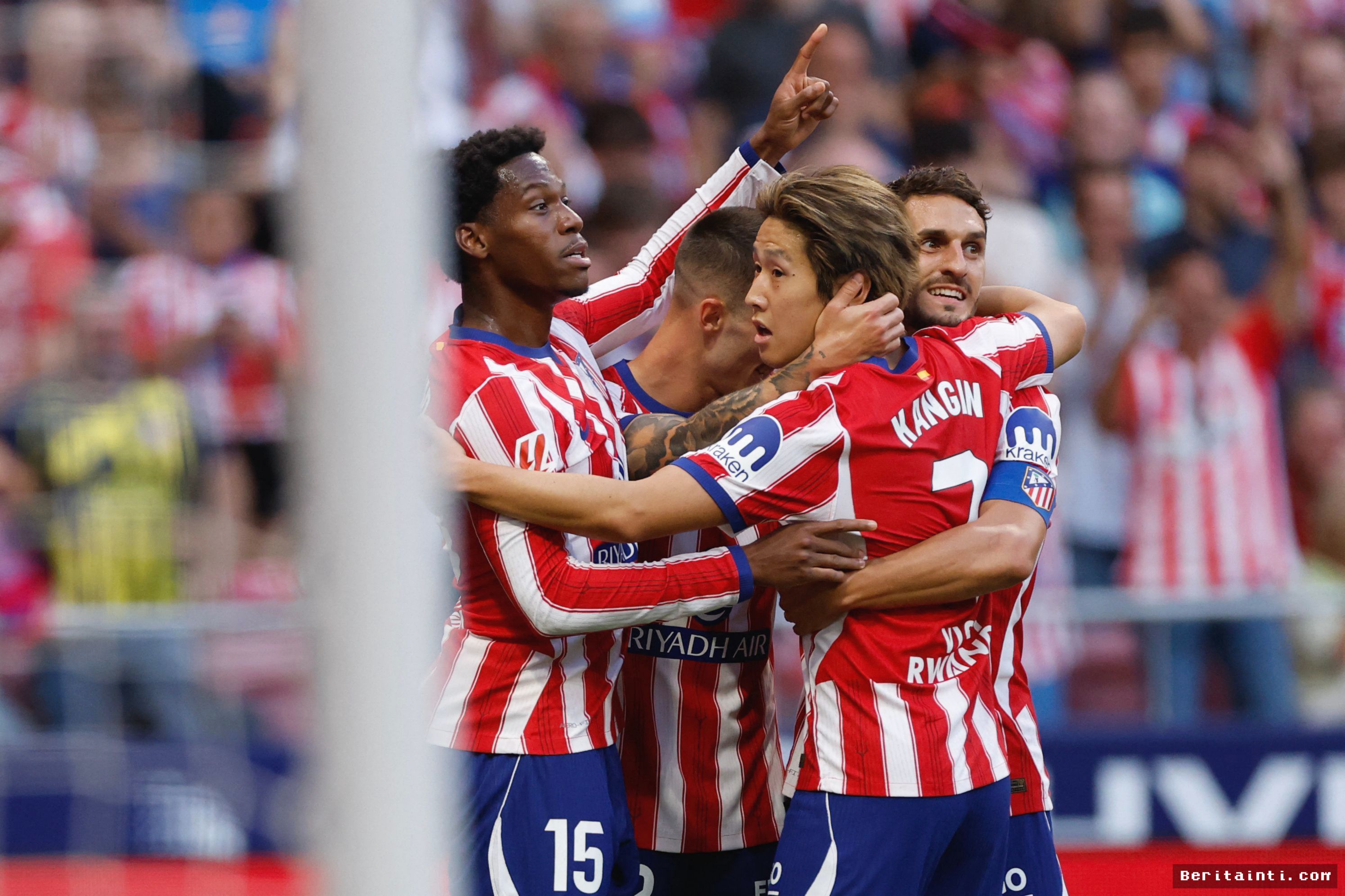 MADRID — Atlético Madrid Libas Osasuna 4-0 Jelang Laga Derby