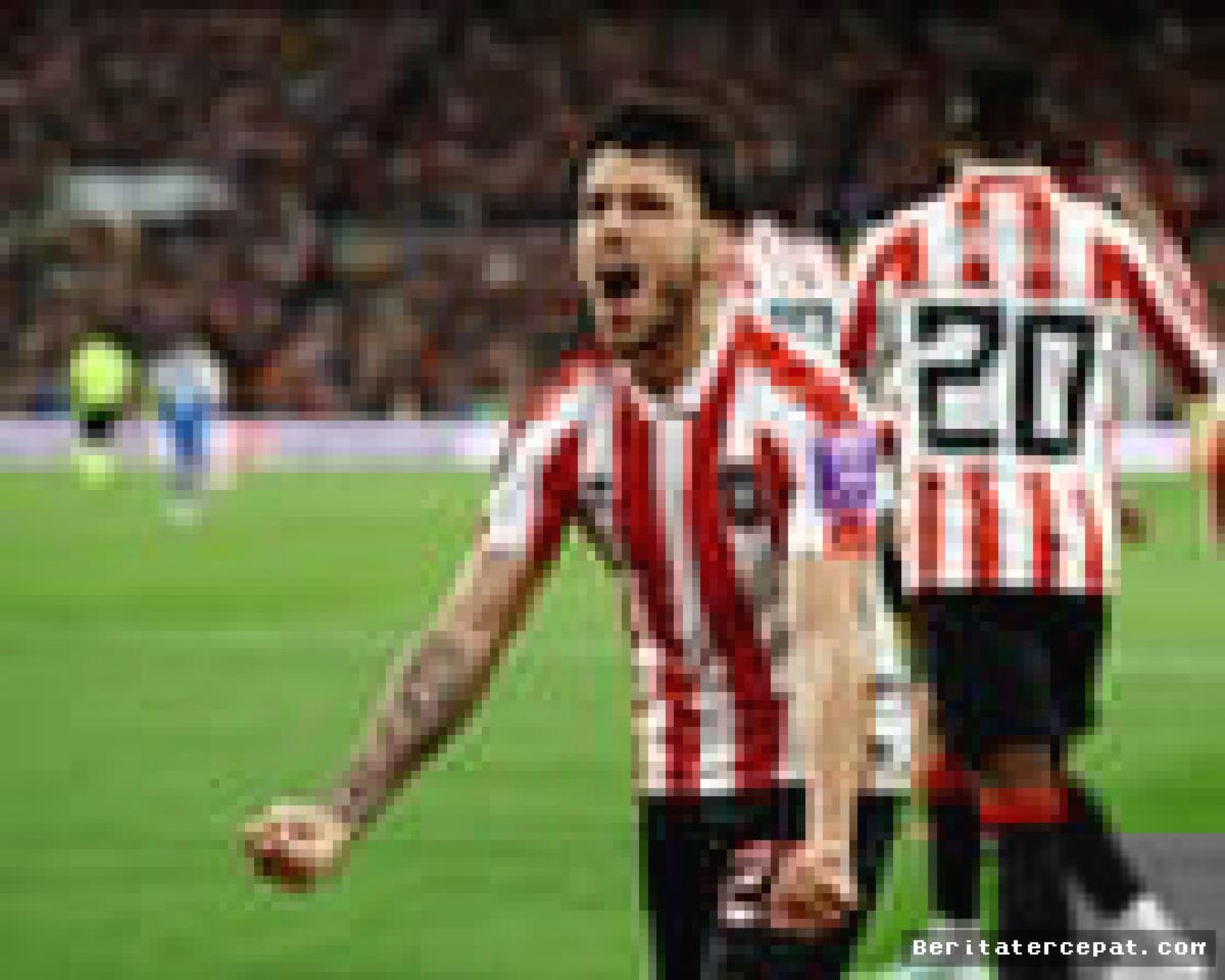 SUNDERLAND — Penalti Enzo Le Fée Bawa Sunderland Tundukkan AZ Alkmaar
