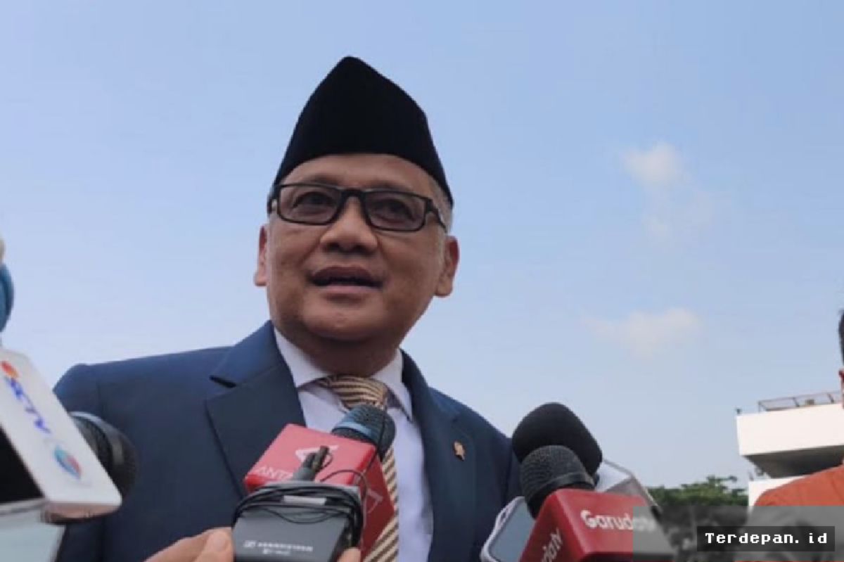 Prabowo Panggil Menhaj Bahas BPIH 2027 di Istana