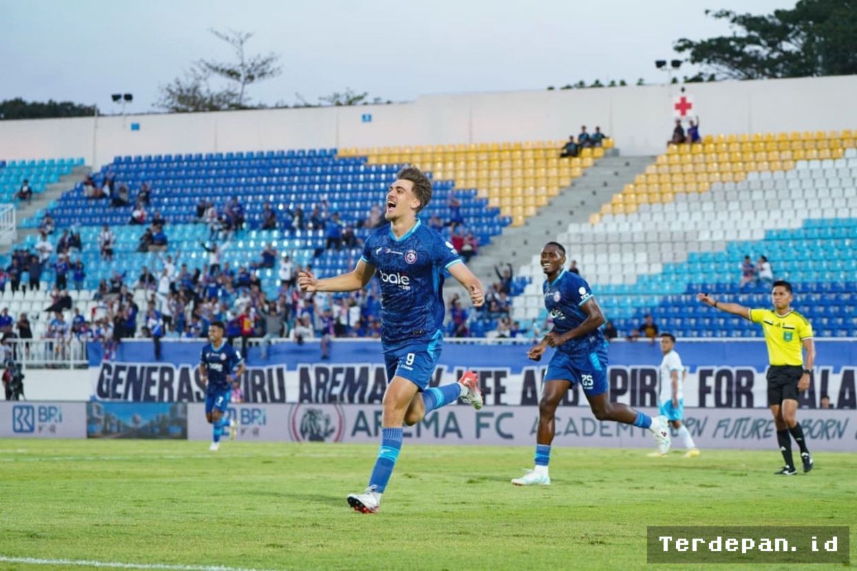 MALANG — Arema FC Siap Tampil Beda Kontra Persik Kediri