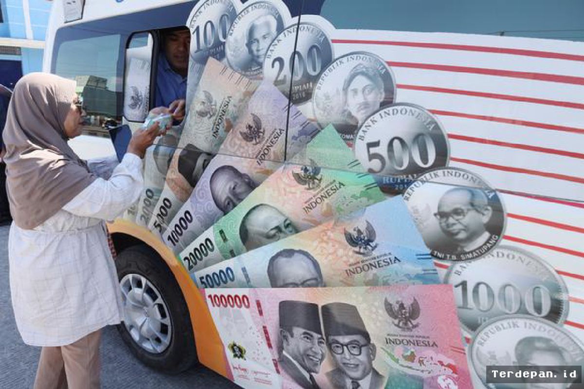 JAKARTA — Rupiah Melemah Tertekan Kenaikan Harga Minyak dan Rapat The Fed