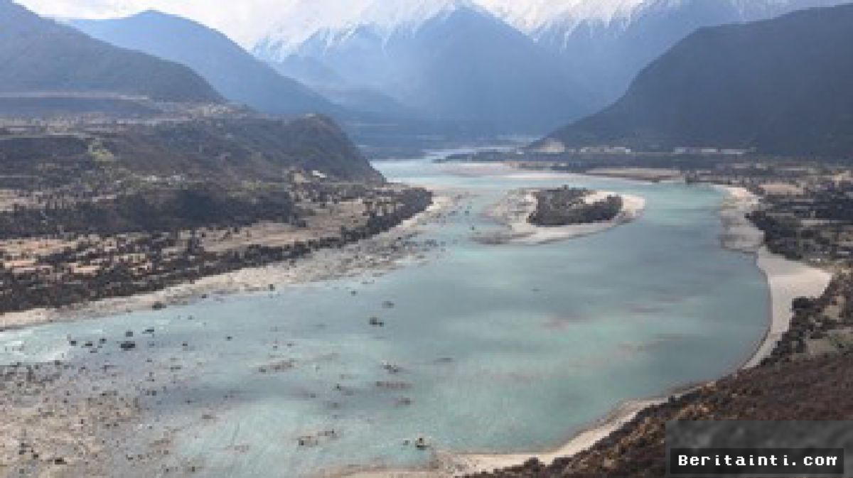 TIBET — China Bangun Bendungan Terbesar di Jalur Gempa Aktif