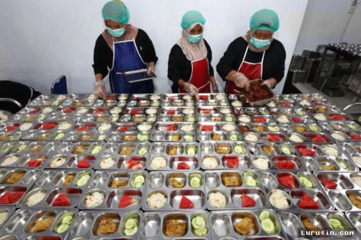 BGN Coret 1.653 Satuan Pendidikan dari Penerima Makan Bergizi Gratis
