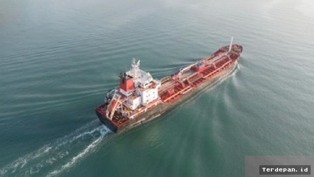 Kejagung Akan Bongkar Kapal Tanker MT Arman Jika Lelang Kedua Gagal